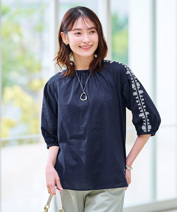 袖刺繍 プルオーバー ブラウス