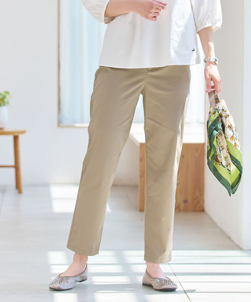 ストレッチ テーパード パンツ