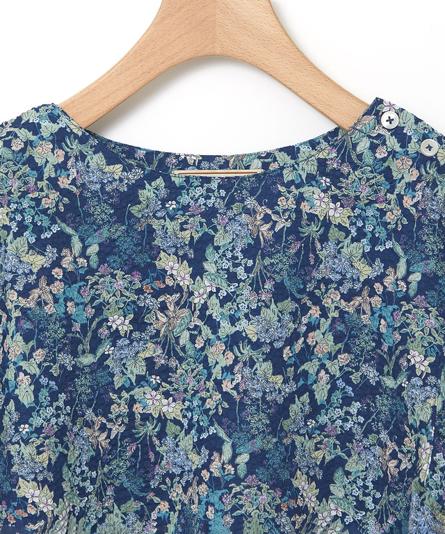 ミラクルウェーブ 花柄 ブラウス【オンラインショップ限定】