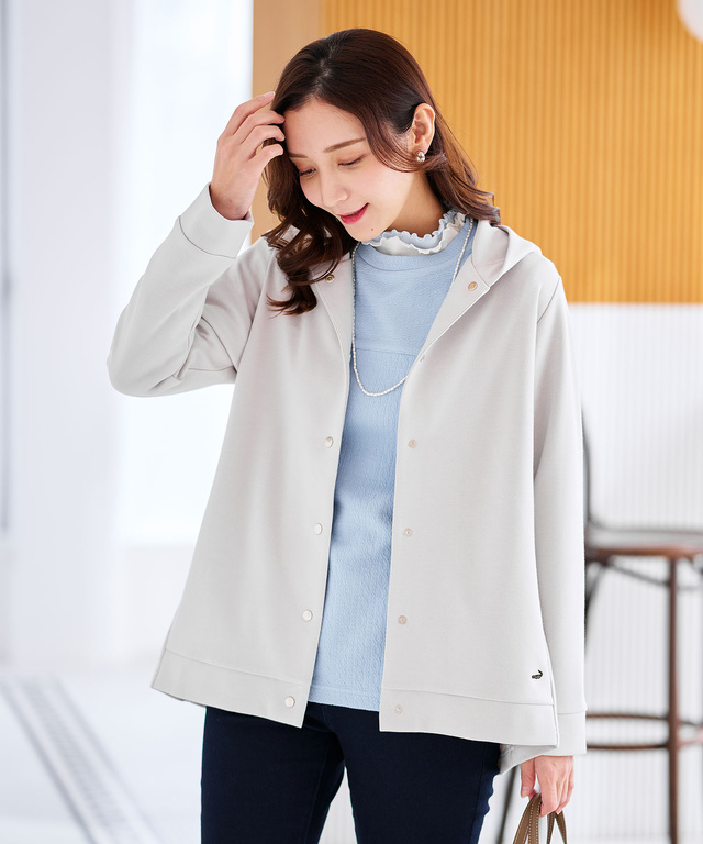  釦開き パーカー