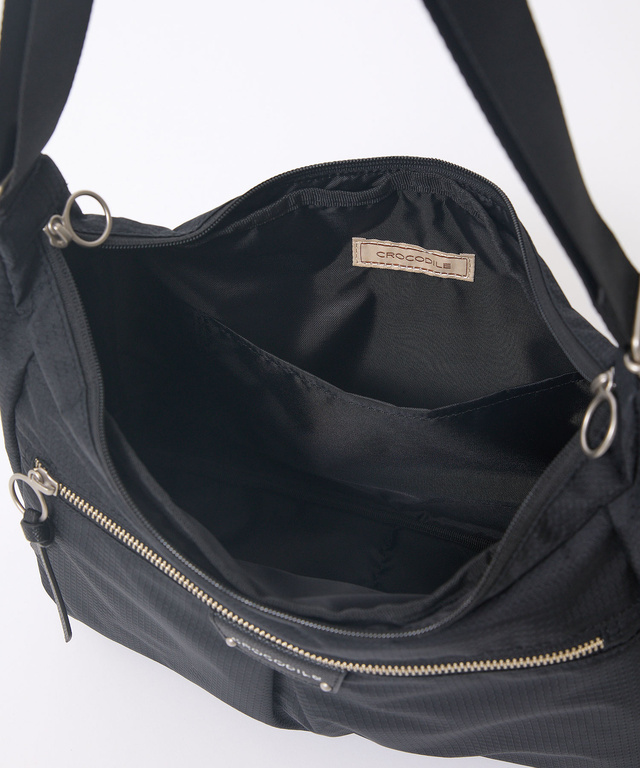 GO OUT ショルダーバッグ【ACE社製】