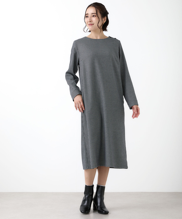 ショルダーボタン ワンピース