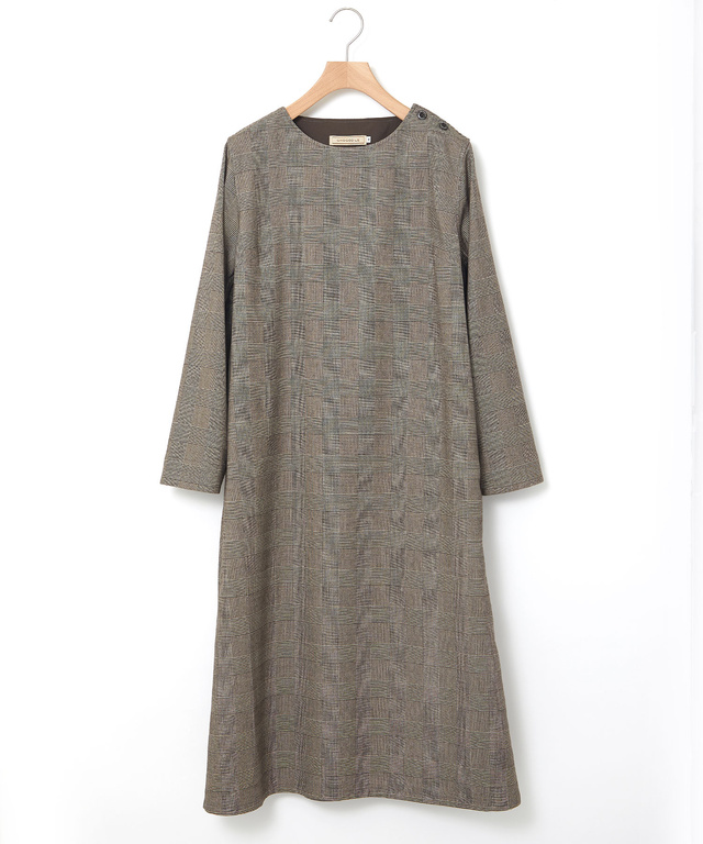 ショルダーボタン ワンピース