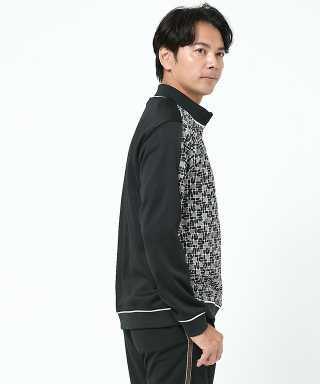 モノグラム ジップ プルオーバー