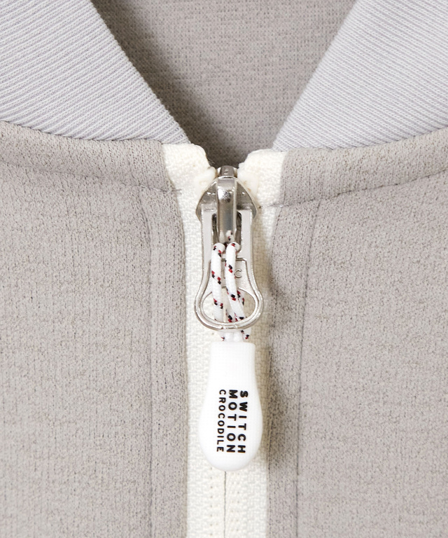 スタンドカラー ハーフジップ プルオーバー