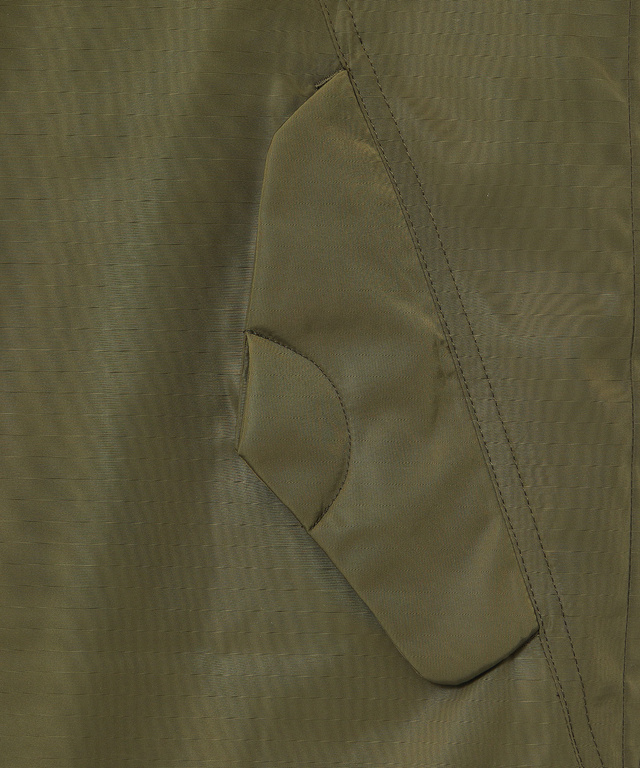 メモリー素材 ダウン ジャケット