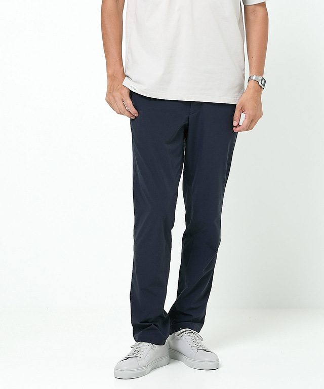 ストレッチ テーパード パンツ