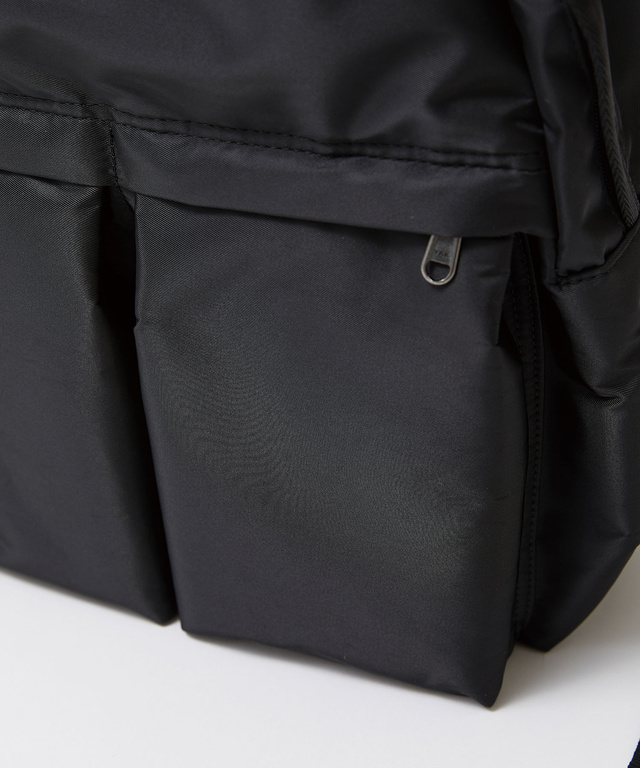 ダブルポケット デザイン リュック