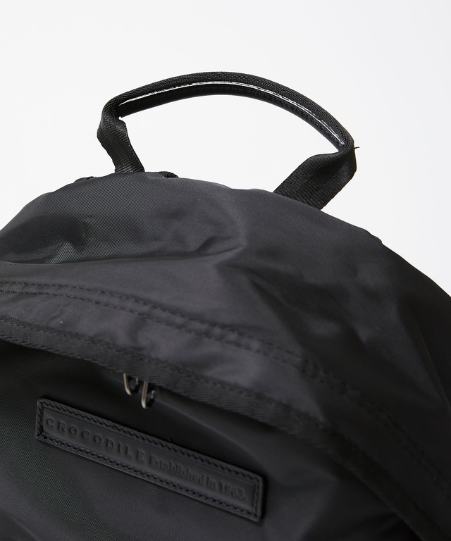 ダブルポケット デザイン リュック