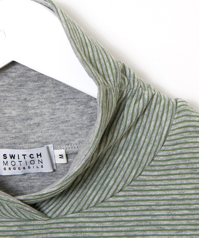  裏ボーダー ハイネック カットソー