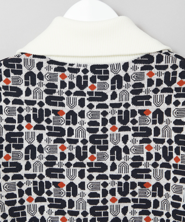 モノグラム ハーフジップ プルオーバー ニット